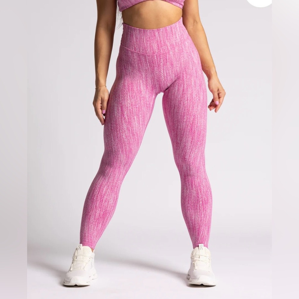 P’tula Peak Sculpt Legging - Fuchsia: 25” Inseam